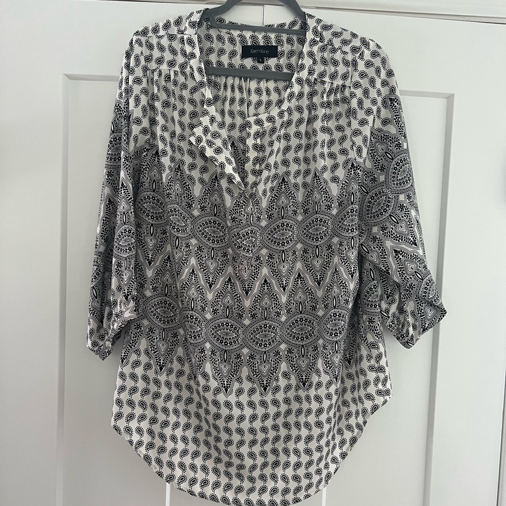 Karen Kane Black and White Graphic 3/4 Sleeve Tunic